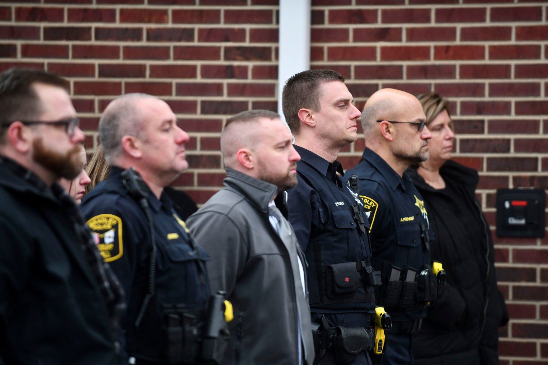 Officers Shot Illinois